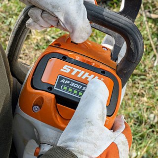 Пила аккумуляторная STIHL MSA 220 C-B 16" (40 см)